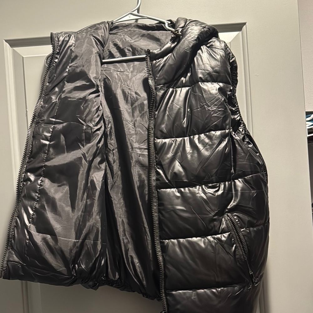 Women's Black Puffer Vest